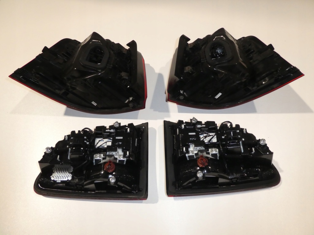 Фара ліхтарі  ліва + правий задній vw sharan 2 рестайлінг  7n0945208 207 308 307 led Недорого