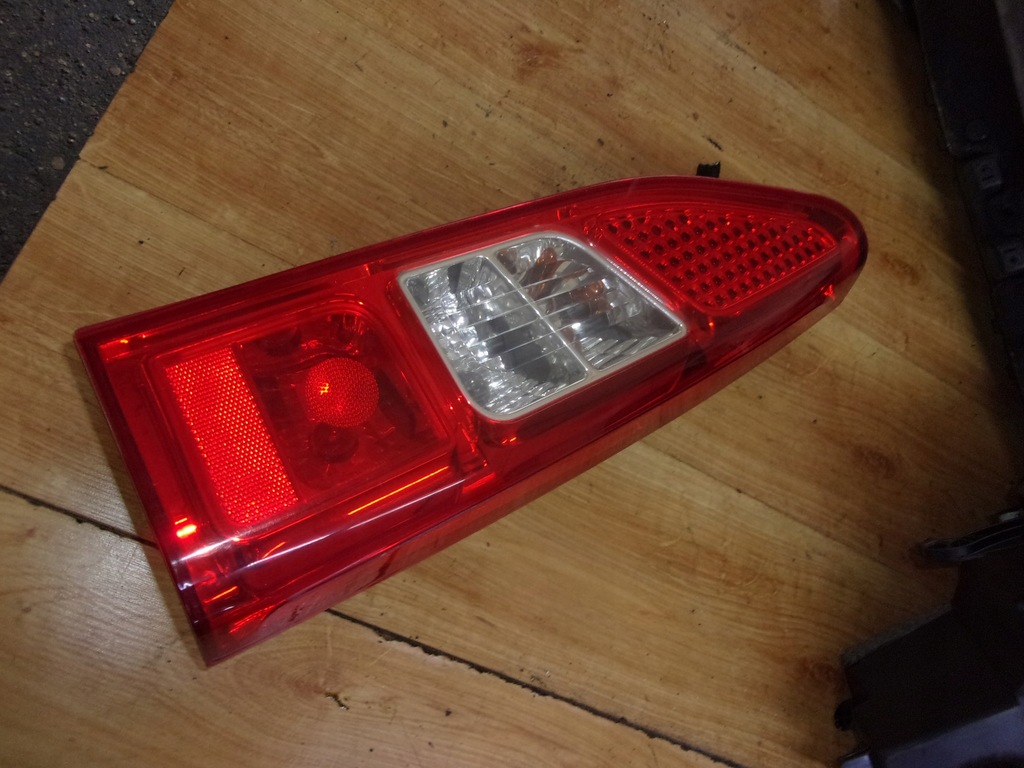 фото №1, Citroen berlingo iii лампа права задня europa кришка багажника