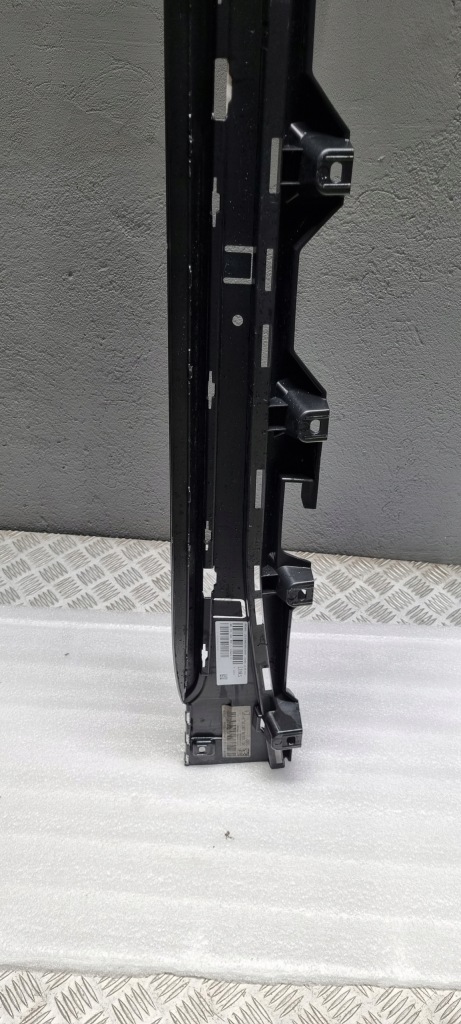 Bmw g26 i4 кронштейн   кронштейн накладки порога порога  ліва лівий 8078579 Недорого