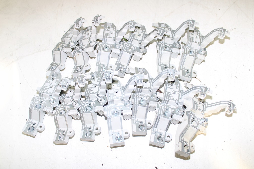 фото №12, Bmw 1 e81 e87 lci вкладыш лампы правый задняя 7164964 разъём лампочка