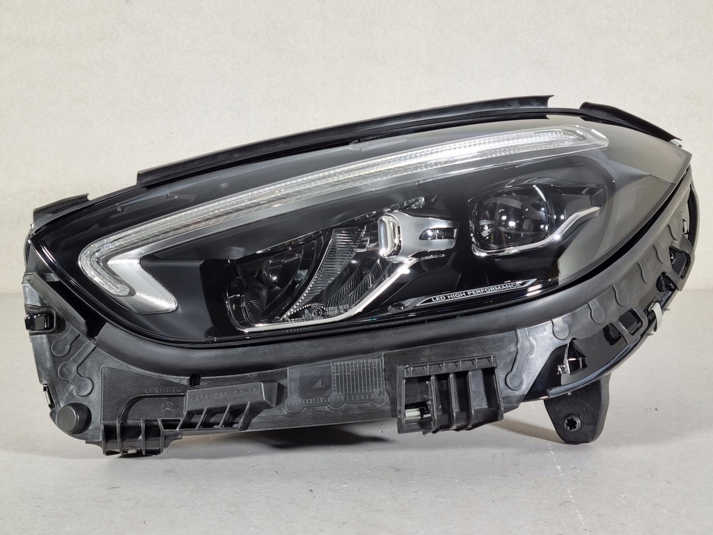 фото №1, Mercedes c-klasa w206 full led лампа левая перед eu