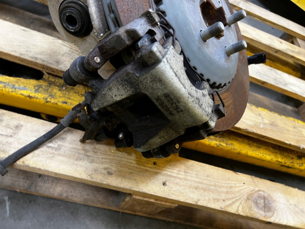 фото №7, Поворотный кулак диск суппорт задняя левый land rover discovery sport v l550 lift