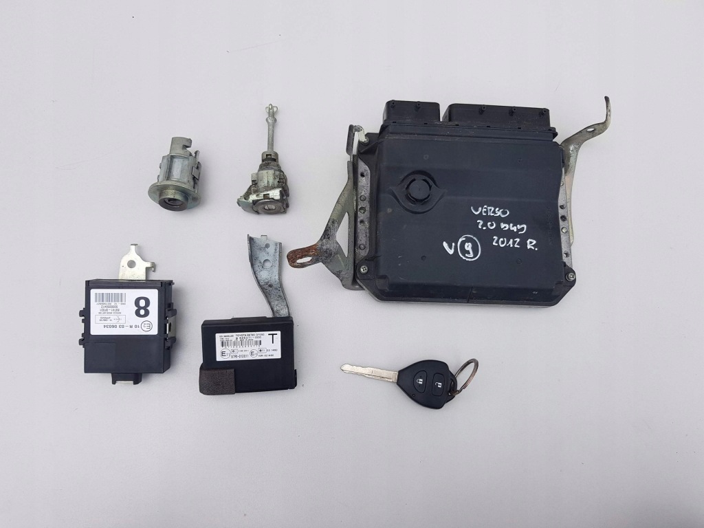 фото №1, Бортовий комп'ютер ключ набір toyota verso 2.0 d4d 2012