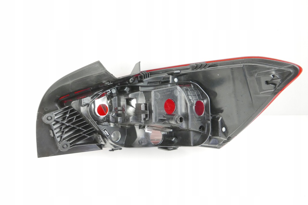 фото №12, Лампа задняя l seat ibiza v 6f 06.17- tyc