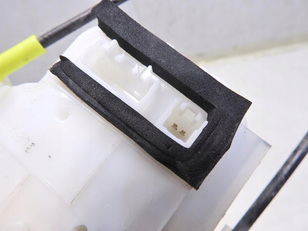 фото №3, Замок дверь правый перед 2 pin subaru forester iii