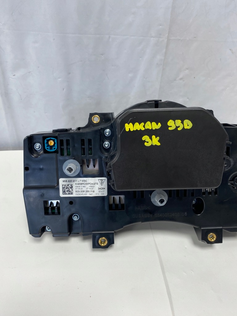 Лічильник спідометр прилади червоні porsche macan 95b gts 16- Ціна