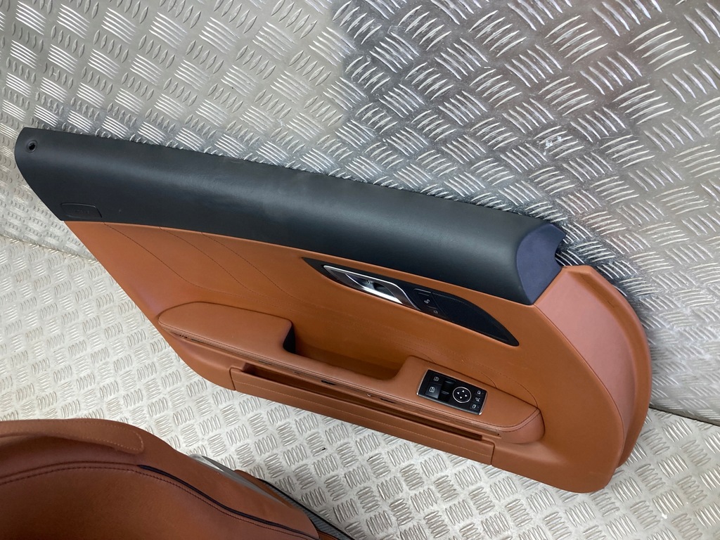 фото №9, Mercedes w197 sls сиденья обивка обшивки карбон n1