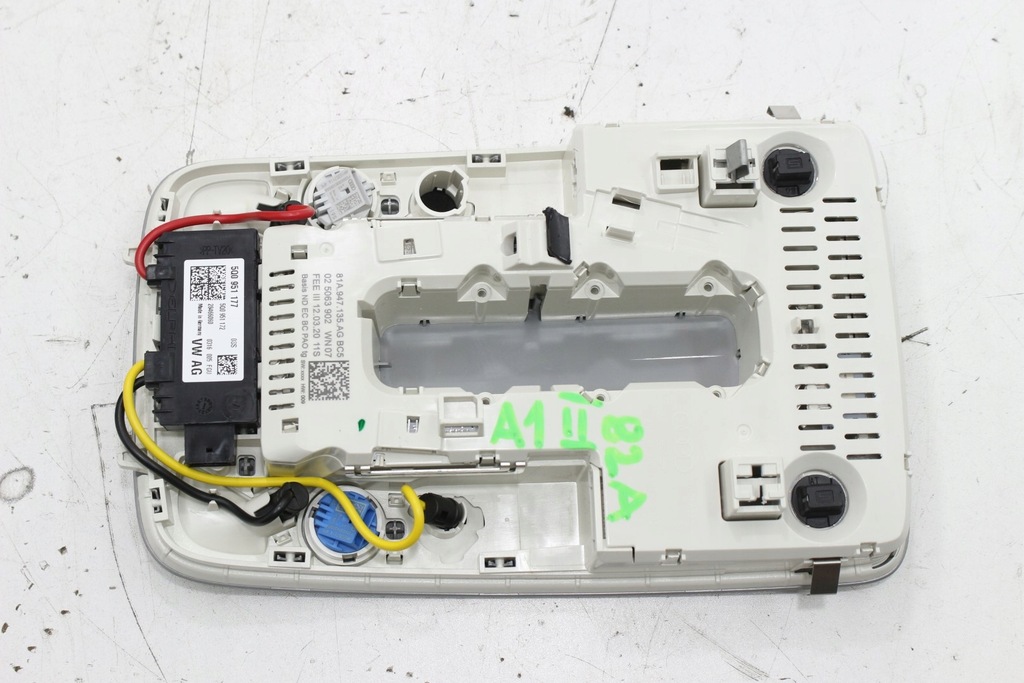 фото №7, Лампа потолочный освещение audi a1 82a