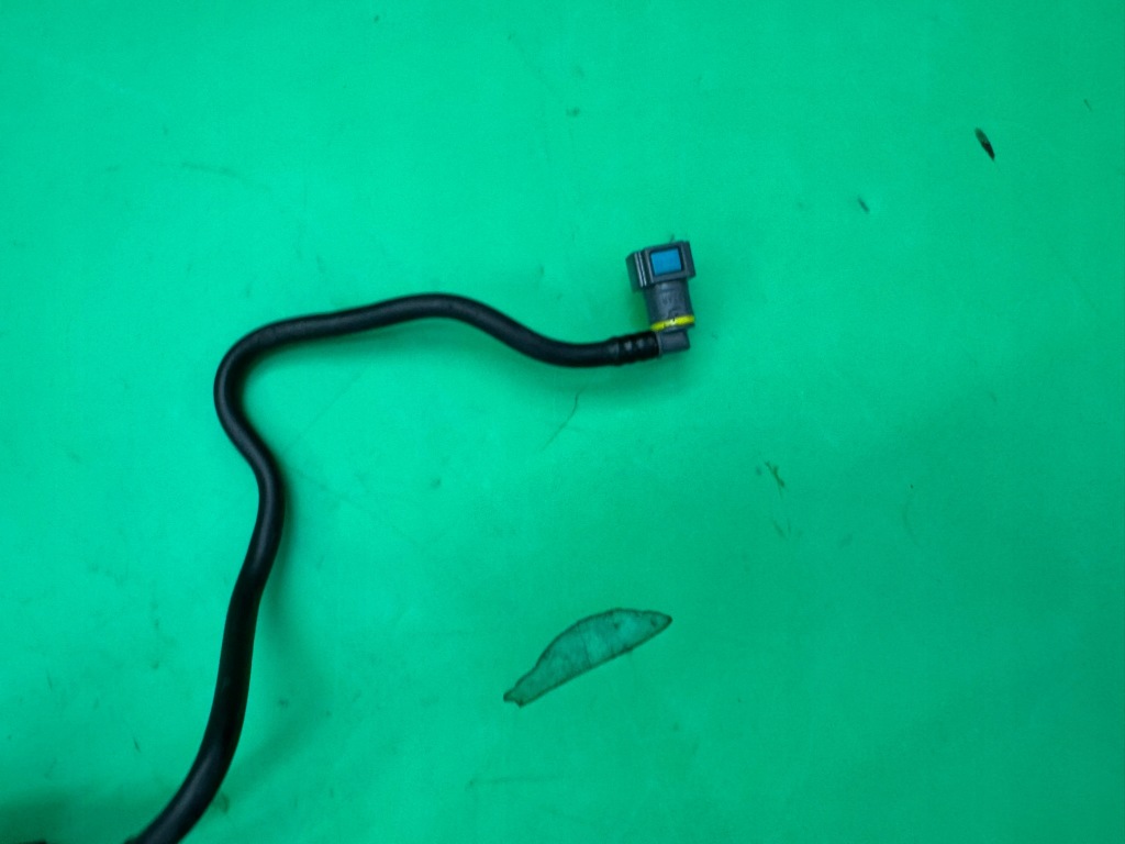 Шланг топлива топливный трубка клапан 208859042r renault megane 3 iii 1.5 dci Недорого