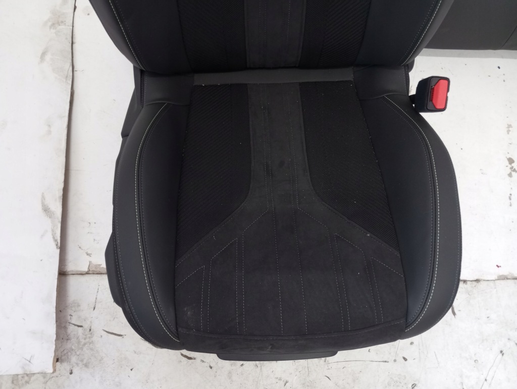 Обивка pół кожа сиденья peugeot 408 в Украине