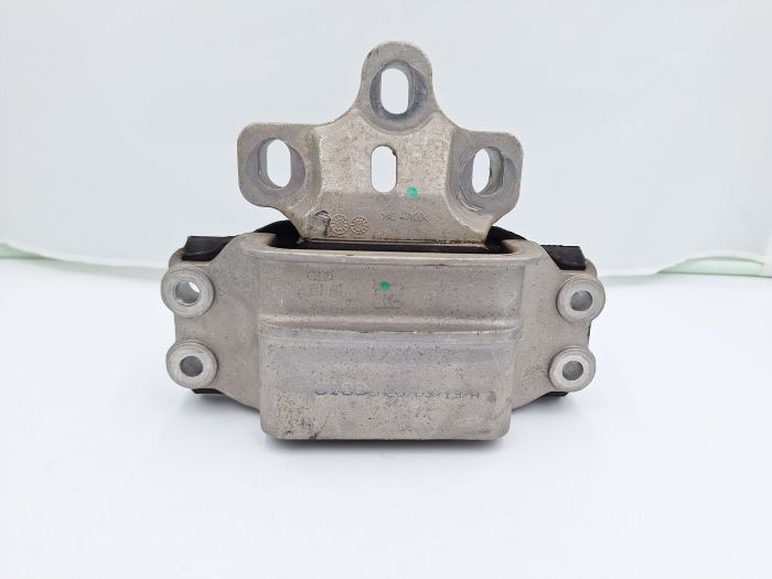 фото №1, Audi q3 8u подушка коробки 8j0199555k