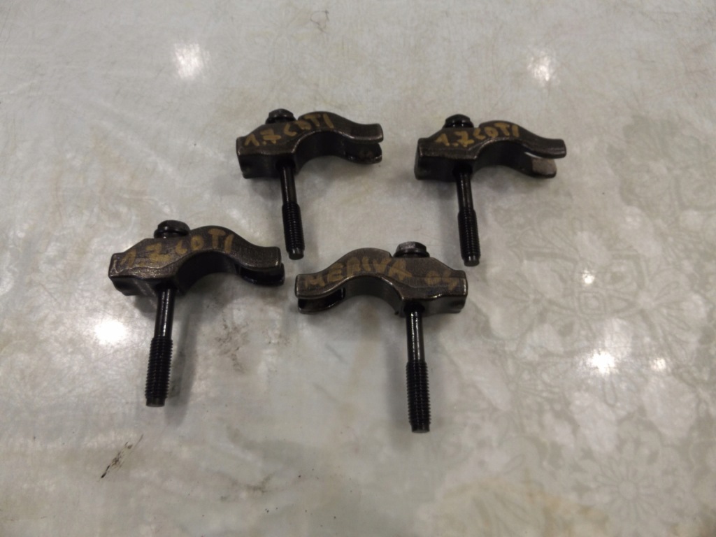 фото №2, Meriva a 1,7cdti кріплення форсунок