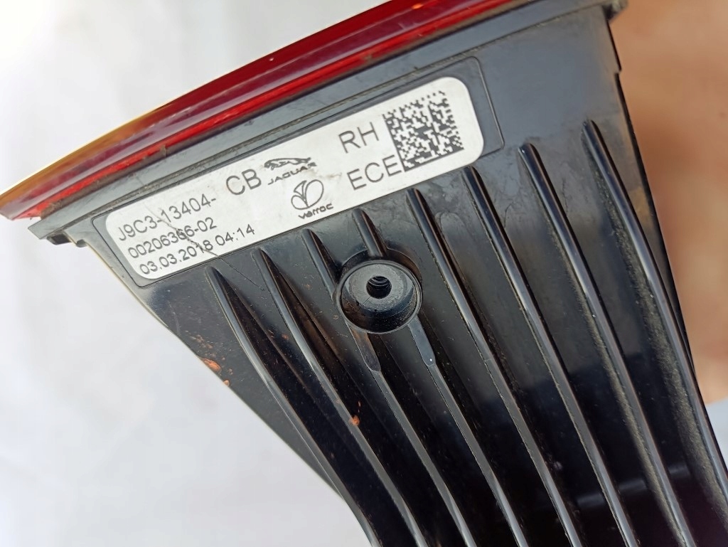 Фара правый задний  jaguar e-pace j9c3-13404-cb с Разборки