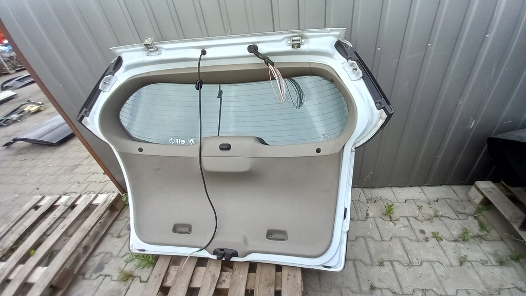 фото №3, Задня кришка багажника renault scenic 03r