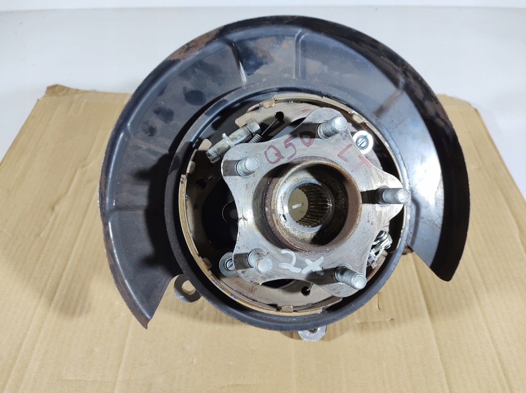 фото №4, Infiniti q50 2.2d 13- поворотный кулак левый задняя