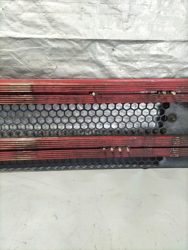 фото №10, Решётка радиатора решётка радиатора scania p94db4x2na