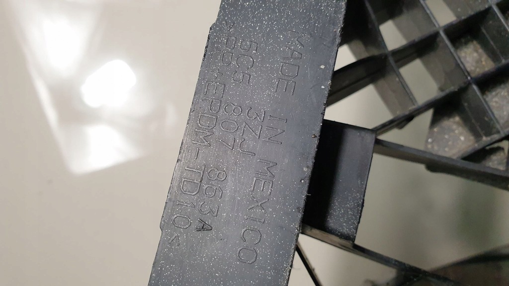 фото №6, Vw beetle напрямна бампера задня 5c5807863a