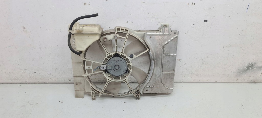 фото №1, Toyota yaris ii 05- корпус вентилятора – вентилятор