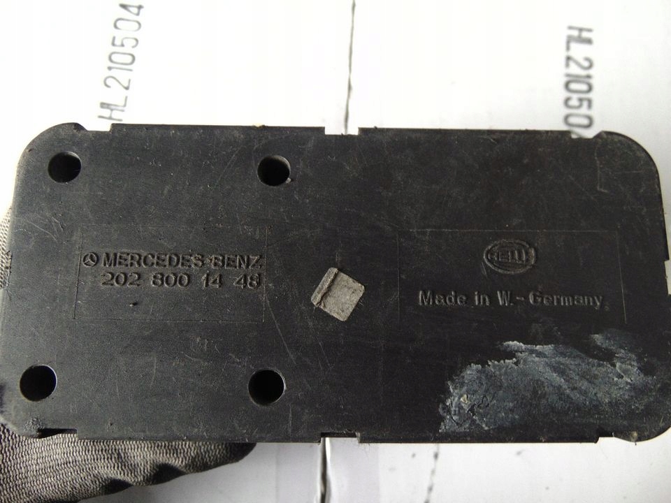 фото №4, Mercedes w202 помпа замка центрального 2028001448