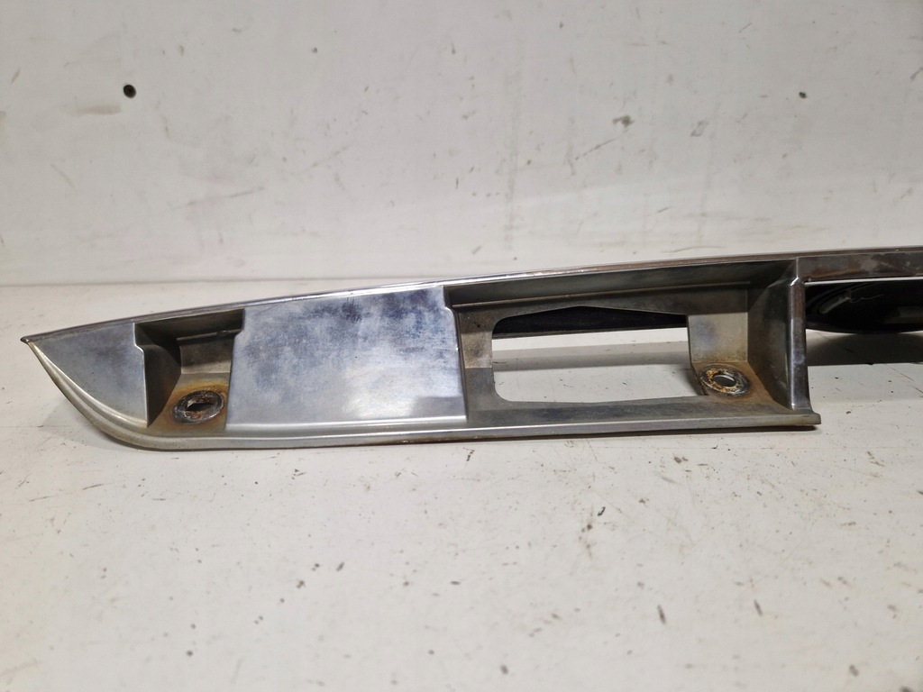 фото №7, Накладка молдинг кришки багажника задня mazda tribute 2.0 b 16v 00-07 124km