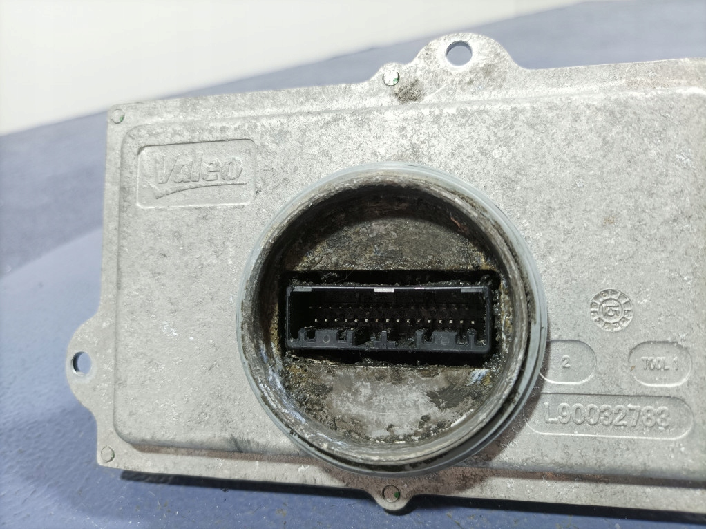 фото №4, Volvo xc90 ii преобразователь модуль лампы led 31420247