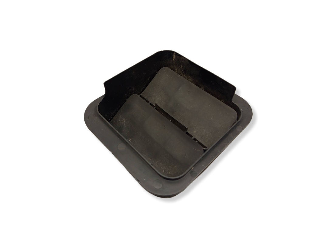 Купити Решітка вентиляційна під  бампером заднім toyota gt 86 72651ae010