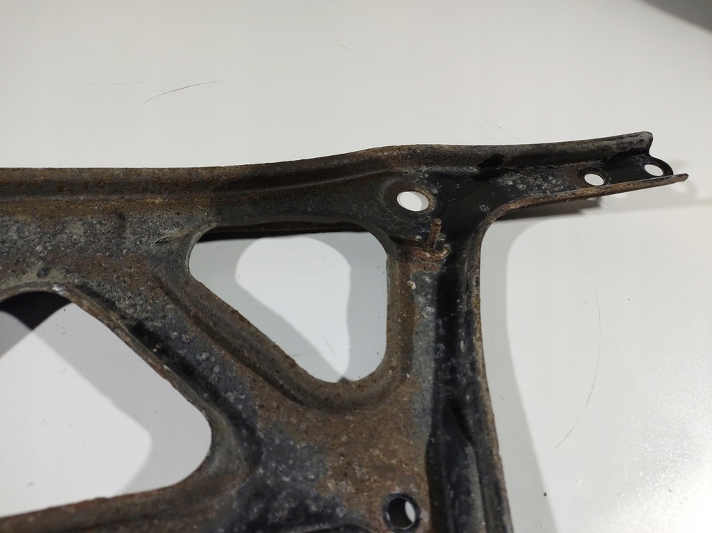 фото №10, Lexus is300h 13r кронштейн подрамник подрамник