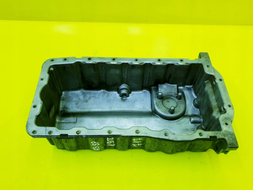 Піддон масляна оливи audi a3 8p passat b6 octavia 2 2.0 tdi 038103603ag Київ