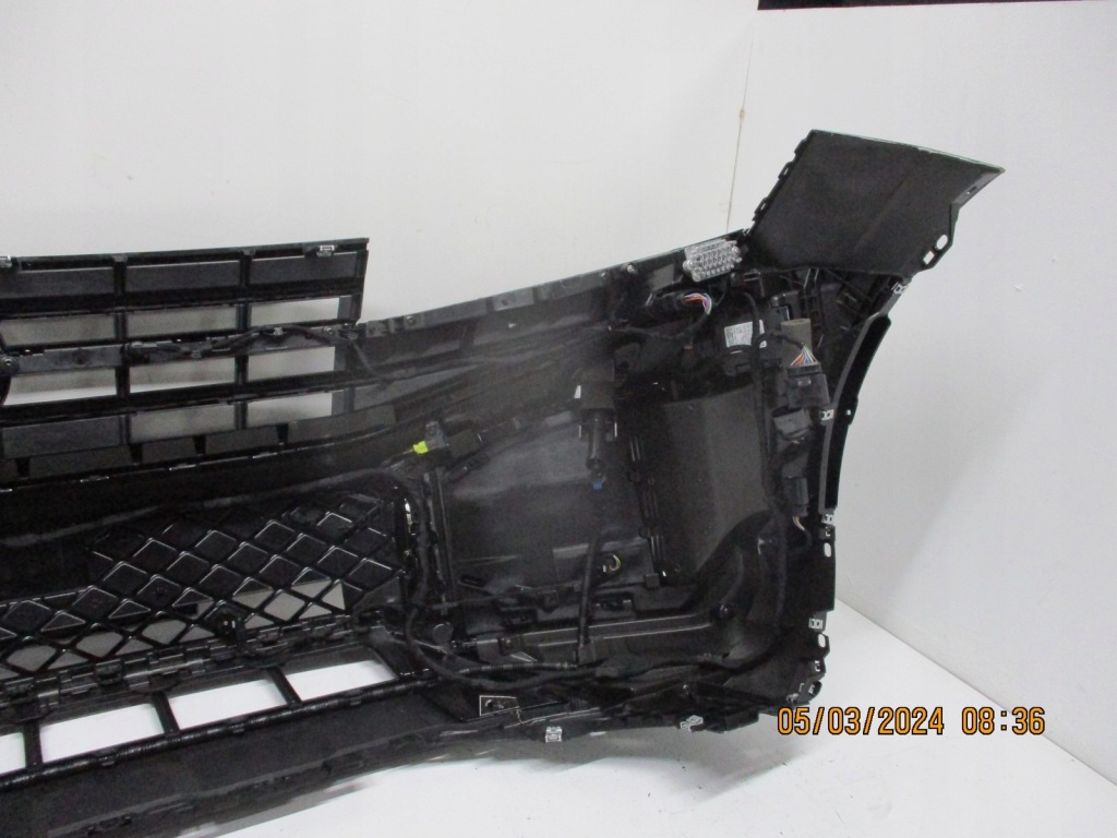 Бампер vw touareg 760 r-line 23r рестайлінг  6pdc камера ксенон передній Київ