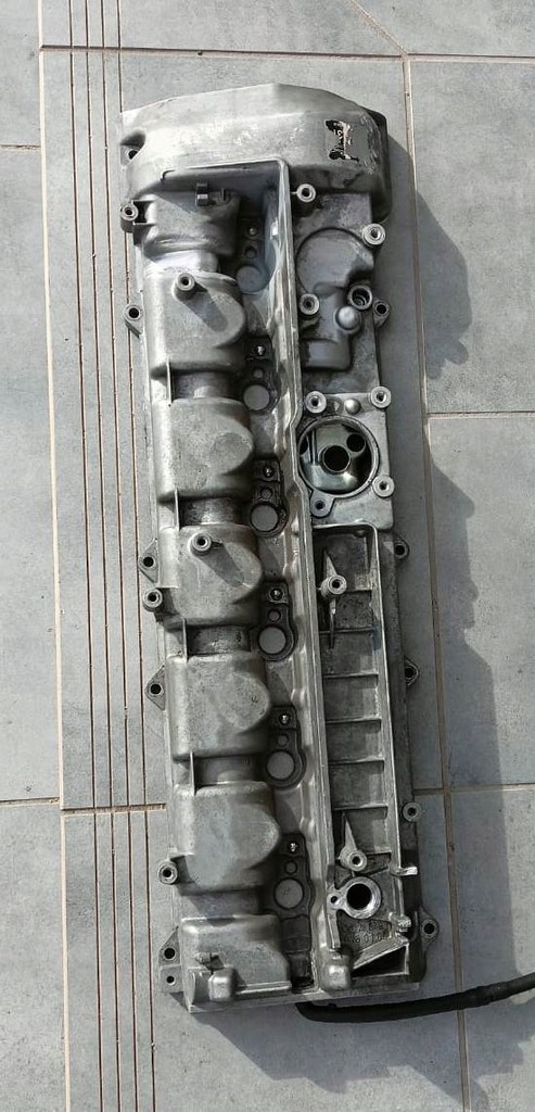 фото №1, Крышка клапанов mercedes w211 3,2 cdi 648 a6480160105
