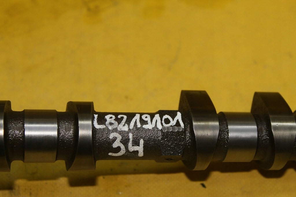 фото №13, Вал распределительного вала всасывающий l813421 mazda vi 6 1.8 b