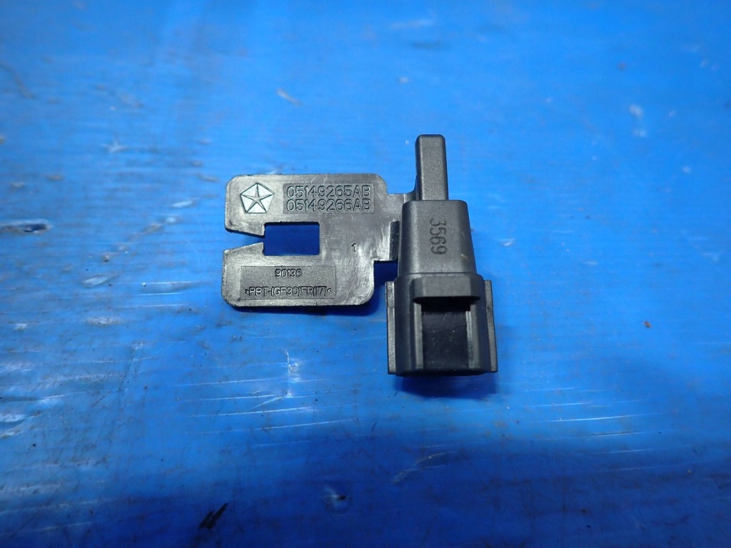 Купить Датчик температуры наружной jeep chrysler dodge 05149265ab 05149266ab