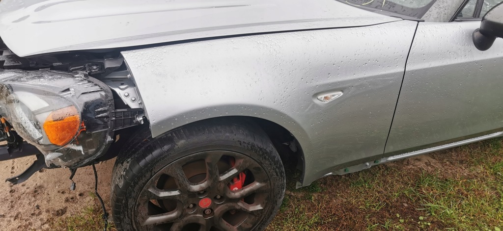 Купити Лівий крила перед abarth 124 spider