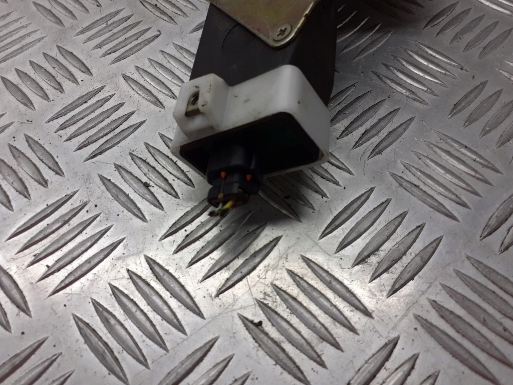 фото №2, Замок двері правий перед volvo v40 3pin