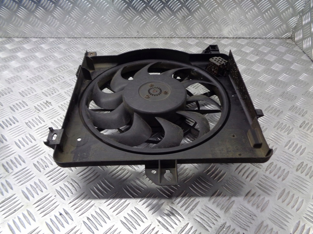 Купити Вентилятор радіатора opel astra 3135103603