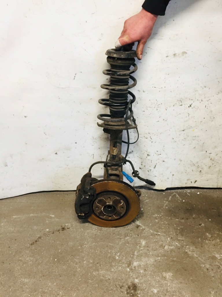 фото №1, Амортизаторна стійка поворотний кулак citroen ds3 1,6 vti ліва