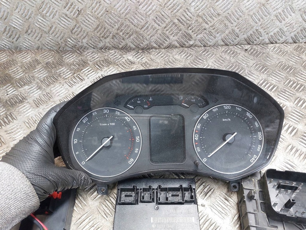 фото №11, Набор стартовый skoda octavia ii 1.9 tdi 03g906021lb 3c0937049aj