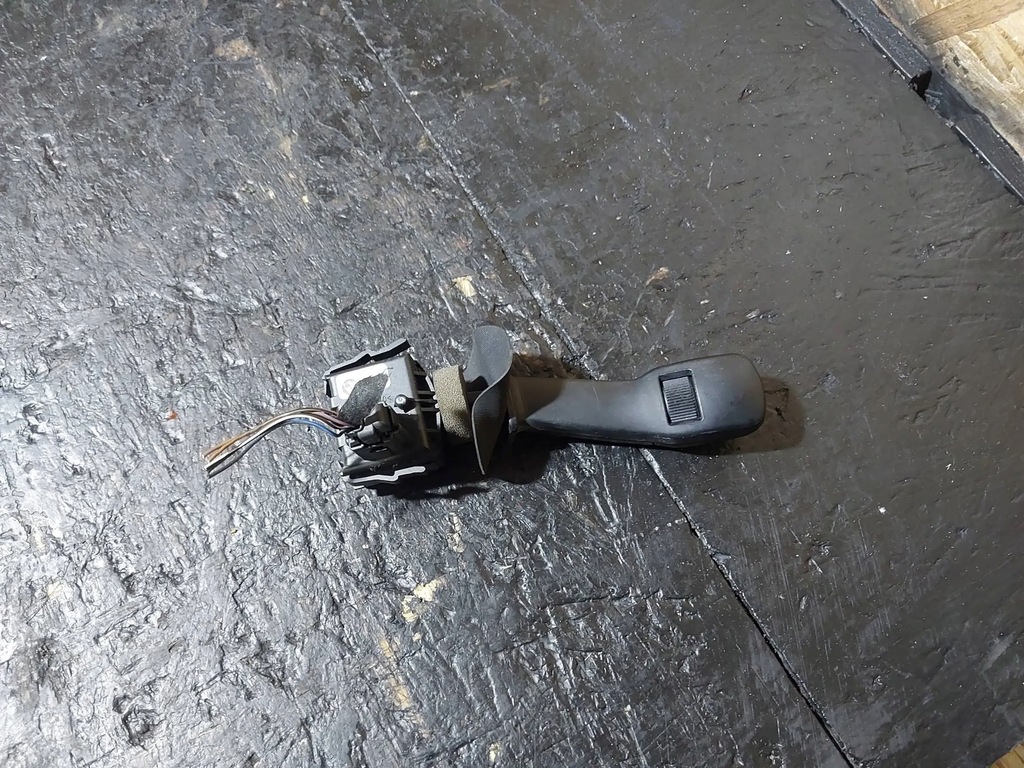 фото №6, Рычаг / переключатель дворник bmw 5 e39 8352013