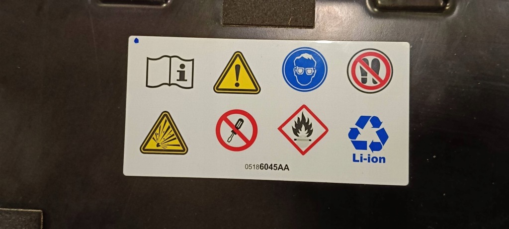 Аккумулятор элемент аккумулятор chrysler pacifica plug-in hybrid 2021- Оригинал