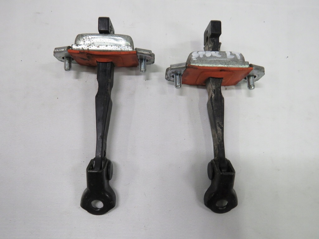 фото №1, Kia sportage iii ограничитель дверь задняя