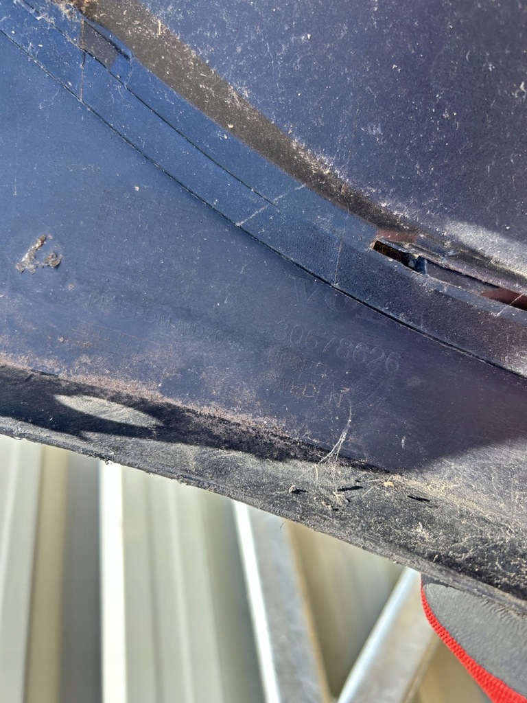 фото №12, Бампер перед передний volvo v70 iii 30678626