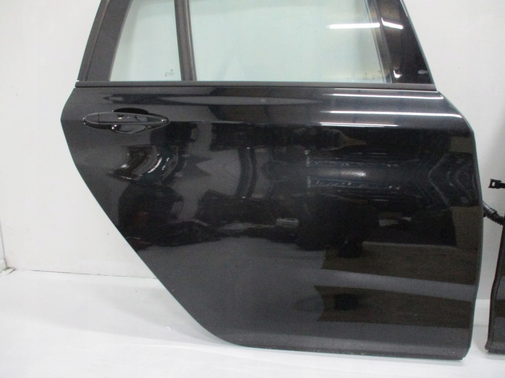 фото №8, Дверь левая задние bmw 2 f46 16r