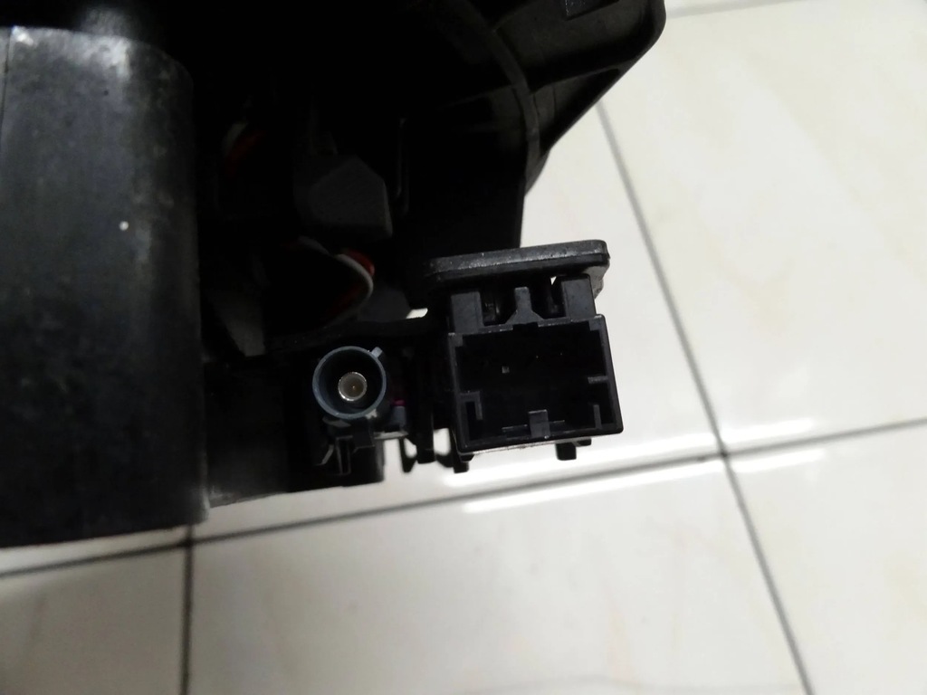 фото №4, Vw t-roc 2021 эмблема задний крышки камера заднего вида 2ga827469m