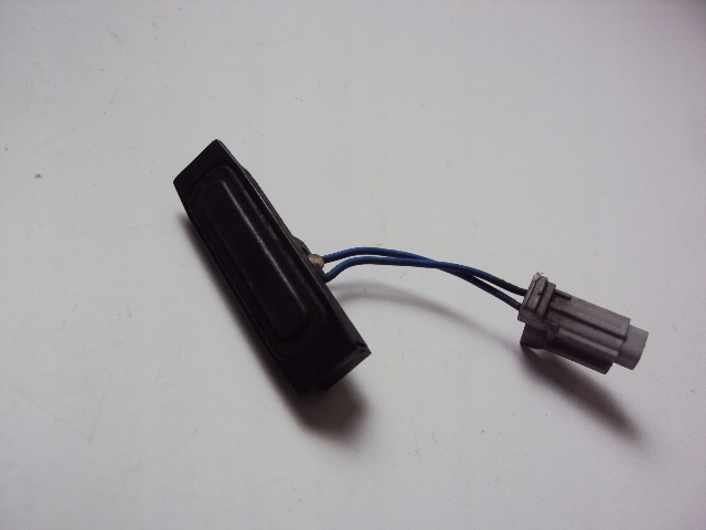 фото №1, Микровыключатель крышки задняя nissan note e11