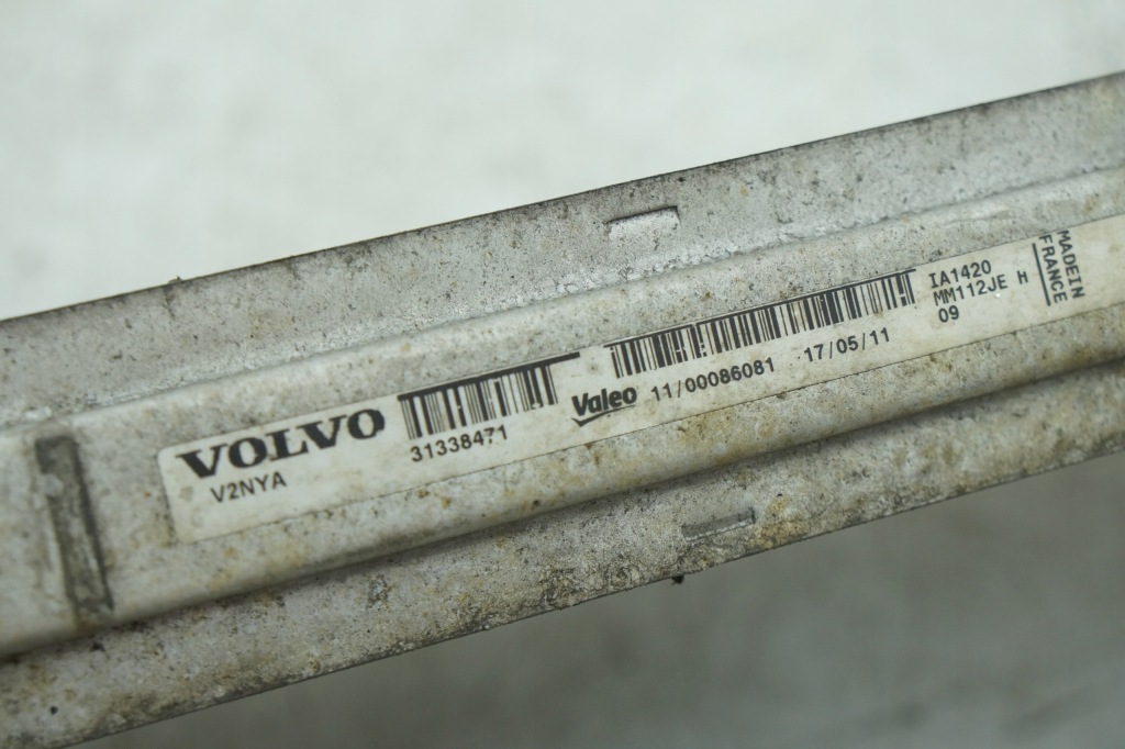 Volvo v60 s60 xc60 радиатор интеркулер воздуха 31338475 с Разборки