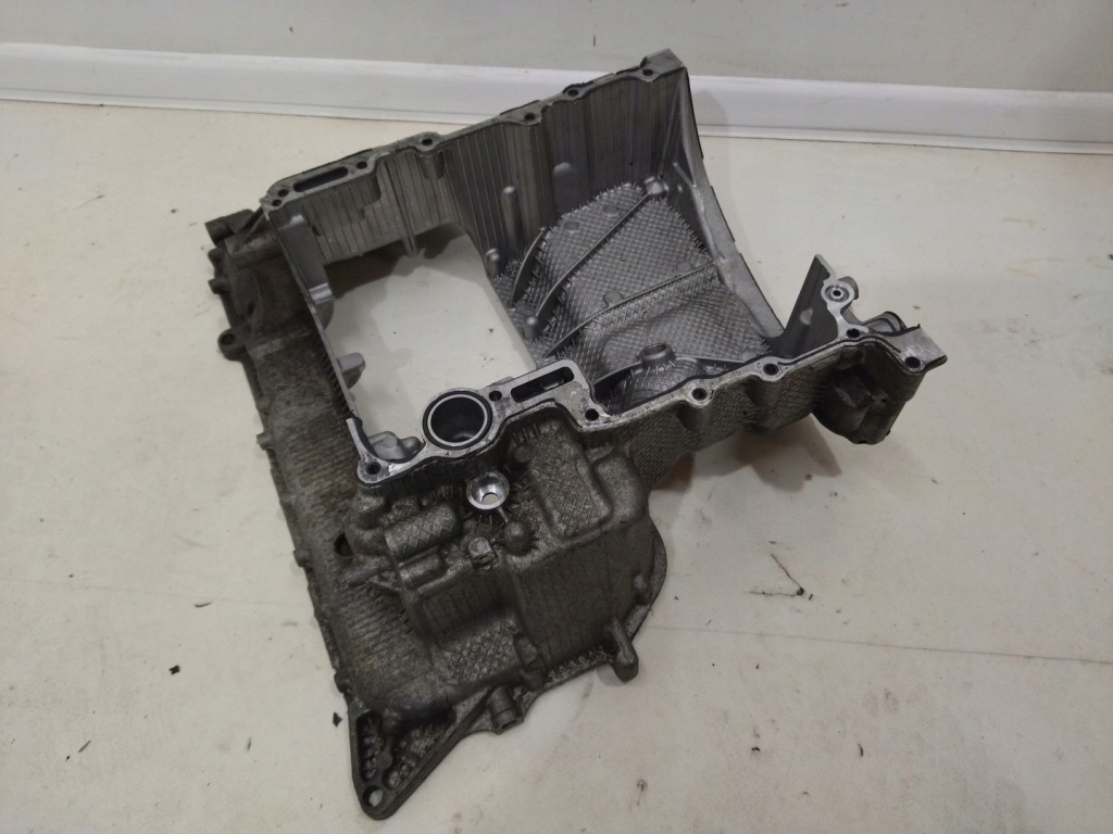 059103601ca поддон масляная 3.0 tdi vw touareg 3 audi a6 a7 a8 Киев