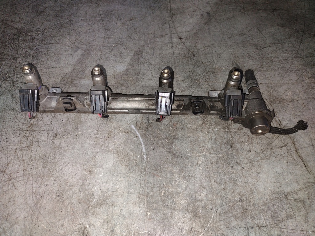 фото №6, Молдинг упорскування 036133319l skoda 1.6