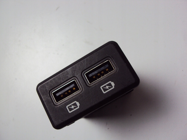 фото №1, Зарядний пристрій usb nissan x-trail t32 13-