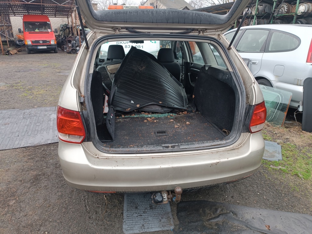 фото №10, Vw golf v 5 kombi потолок