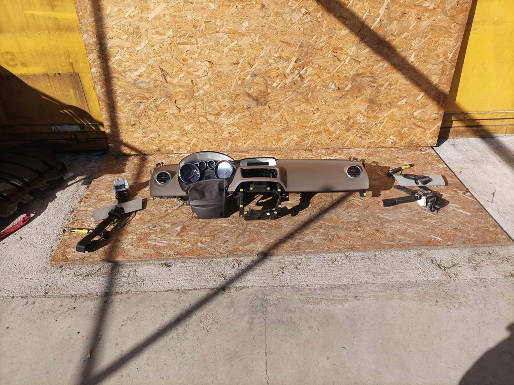 фото №1, Opel meriva b панель приладів панель приладів консоль коричнева демонтаж